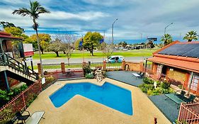 Early Australian Motor Inn